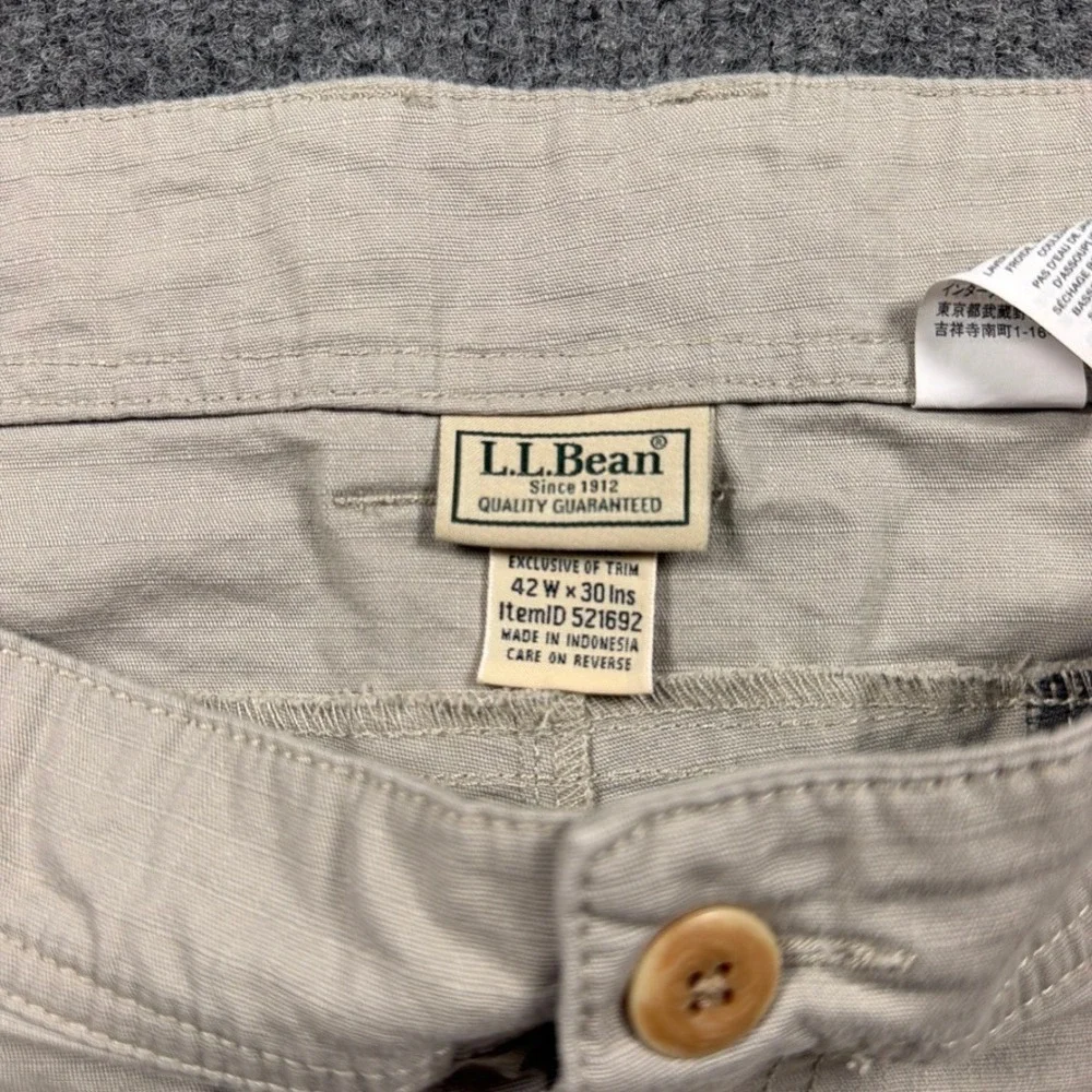 L.L. Bean Ripstop Explorer Pants Mens 42x30 Khaki Stretch Cotton Blend Outdoor